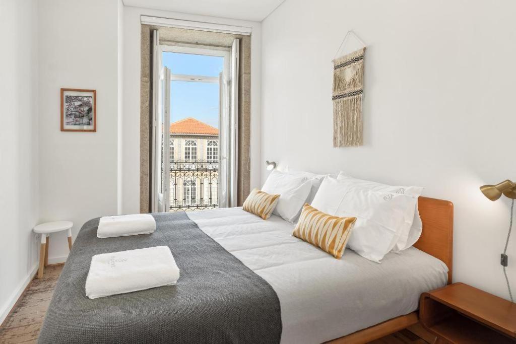 Host Wise - Lovely Shinny Flats With Balcony - Clerigos Porto Kültér fotó