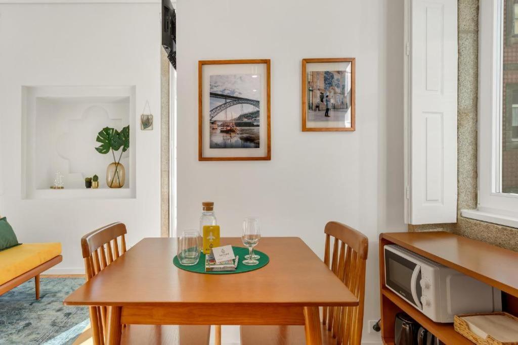 Host Wise - Lovely Shinny Flats With Balcony - Clerigos Porto Kültér fotó
