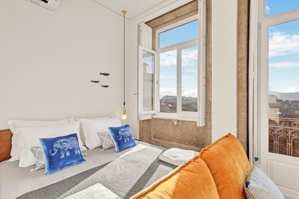 Host Wise - Lovely Shinny Flats With Balcony - Clerigos Porto Szoba fotó